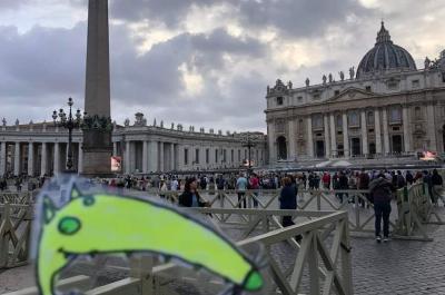 depuis le mois de novembre, nous recevons des réponses à nos courriers de loup que nous avons envoyé à travers tous le mode. Voici des retour du Sénégal, d'Italie, de Londres, New York, La Réunion et bien d'autres pays encore!merci à tous de nous faire profiter de ce tour du monde!  